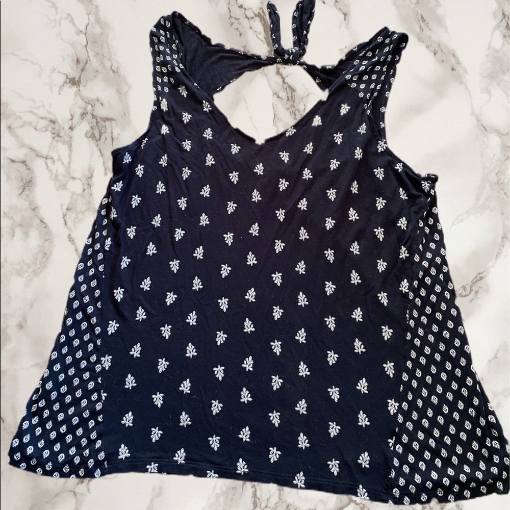 Old navy tank top size XL. Cut hole back
